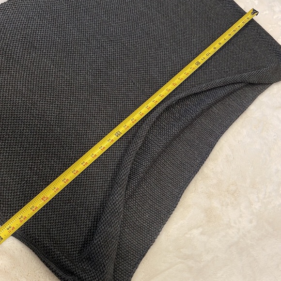 Lorna Jane Large Knit Infinity Scarf - Picture 9 of 12